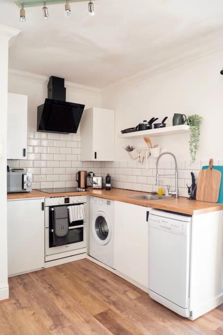 Penarth/Cardiff Bay: Deluxe Flat: 10 Mins To City! Luaran gambar